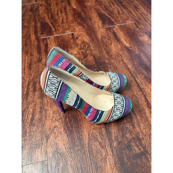Chinese Laundry Platform Size 6.5 Purple Multi Color Tribal Tapestry Suede Heel - Picture 2 of 9